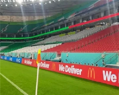 LED-zaslon ob obodu stadiona serije SP